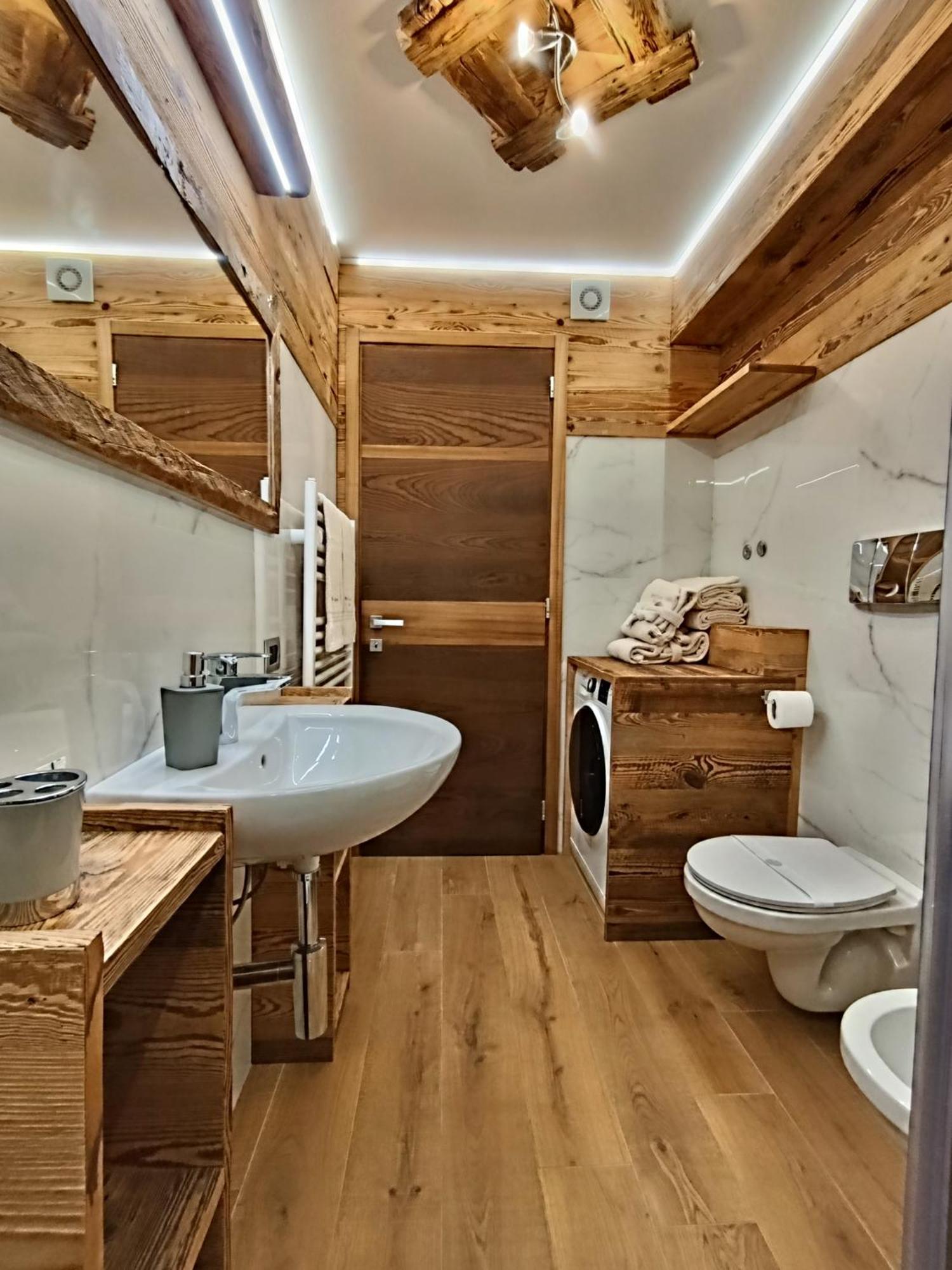 Bertuzzi Luxury Chalet アプリーカ エクステリア 写真
