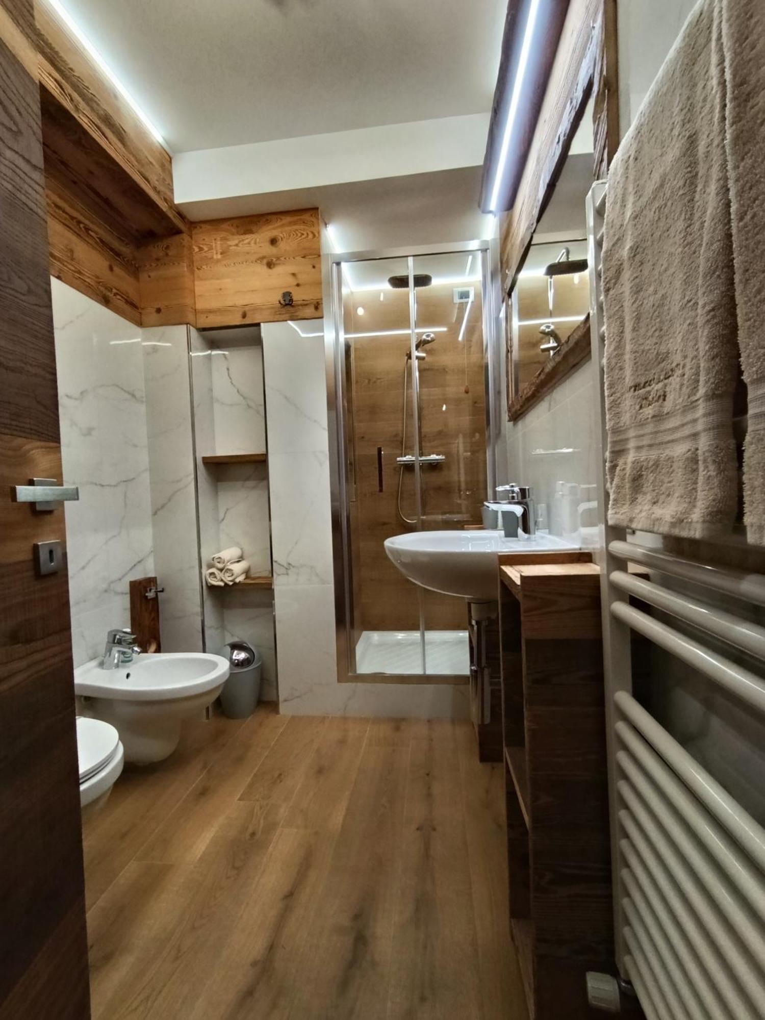 Bertuzzi Luxury Chalet アプリーカ エクステリア 写真